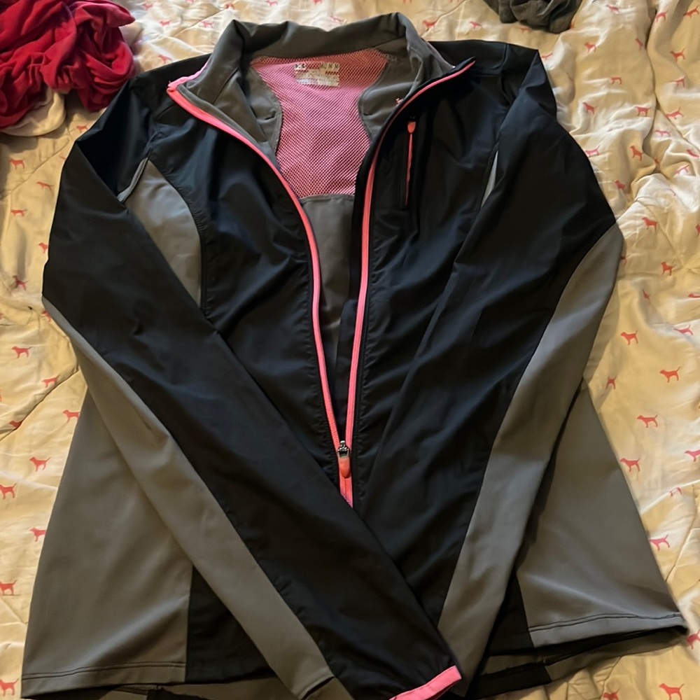 Under Armour Wind Breaker